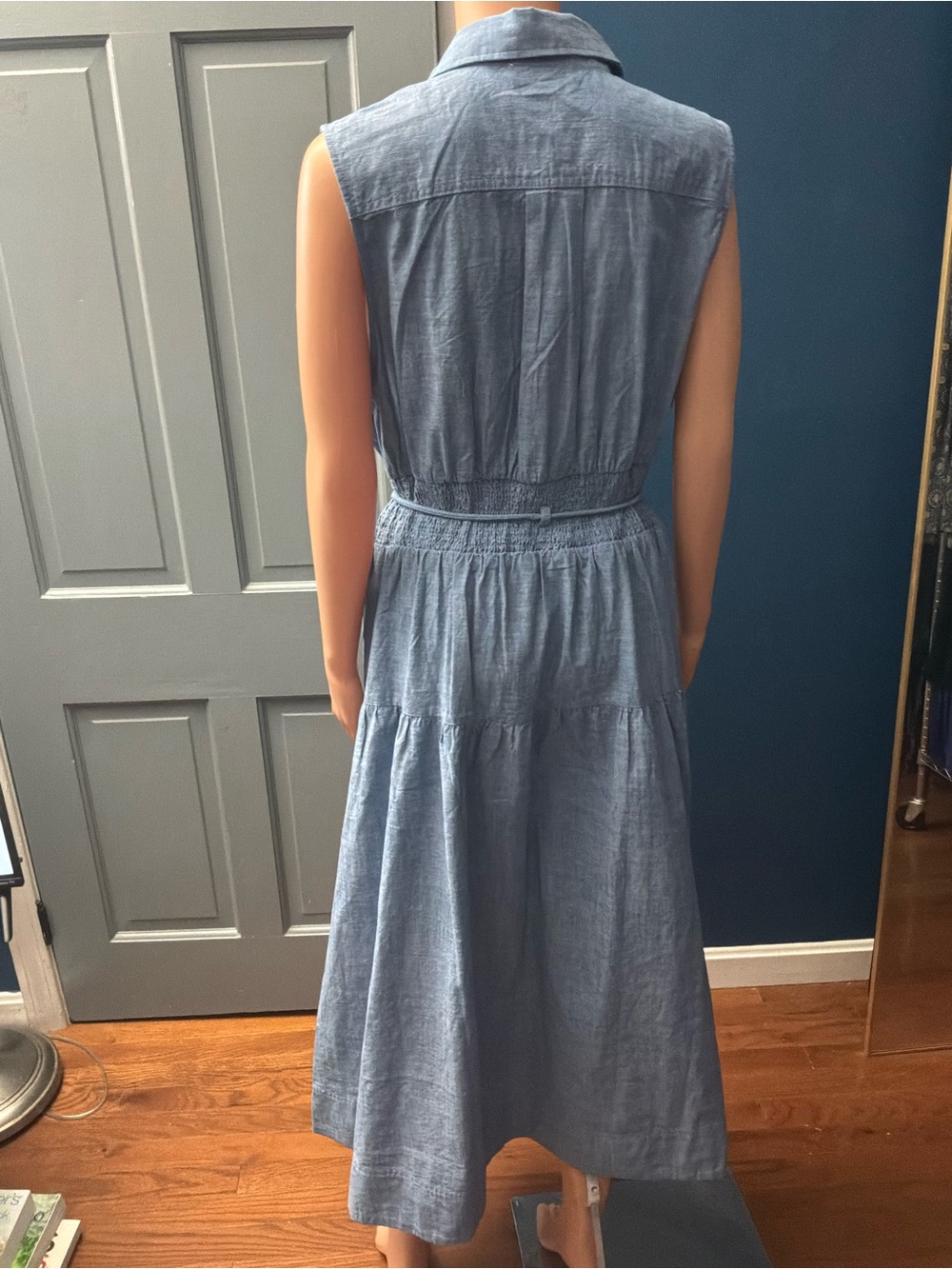 Sleeveless Tie-Waist Chambray Midi Dress - Blue - Picture 5 of 5